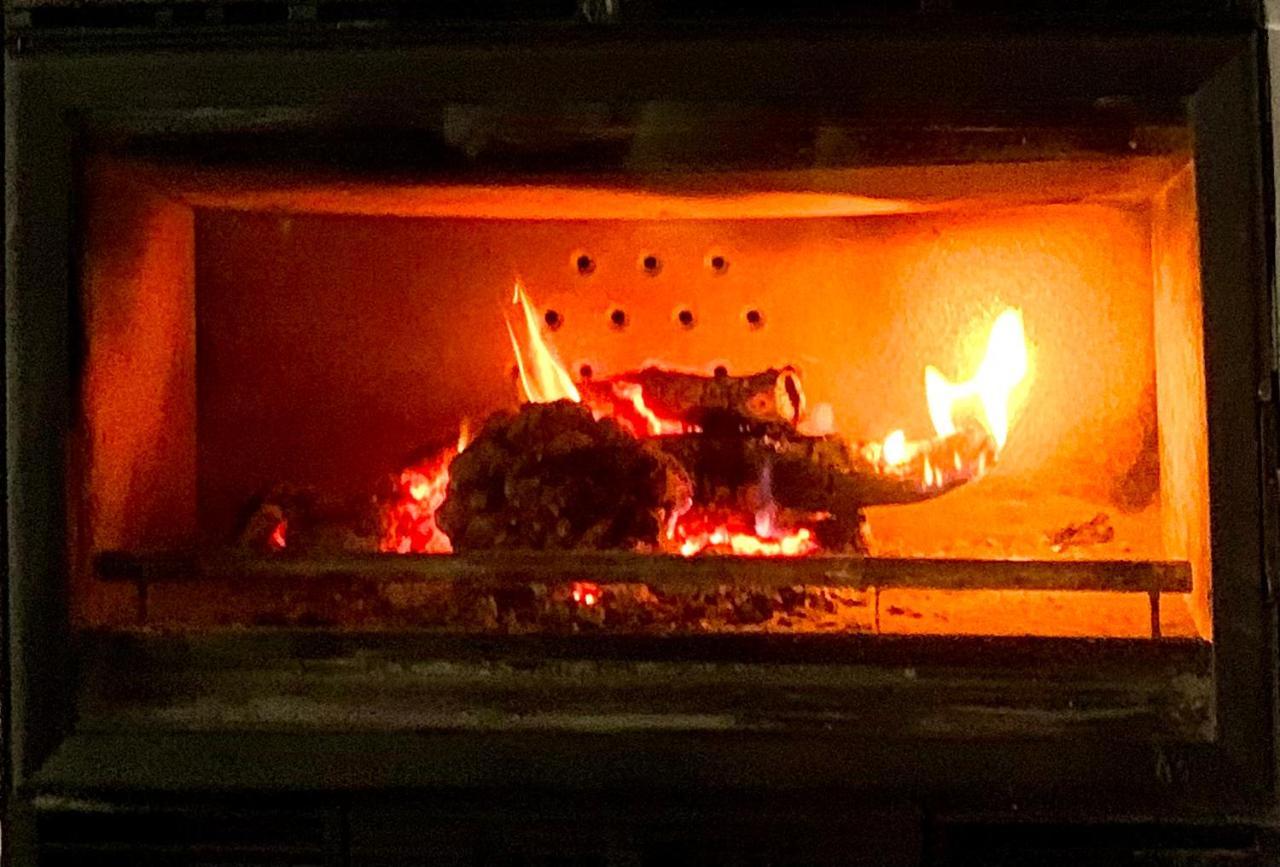 Alojamiento Con Amplio Salon Y Chimenea. Apartment Valverde  ภายนอก รูปภาพ